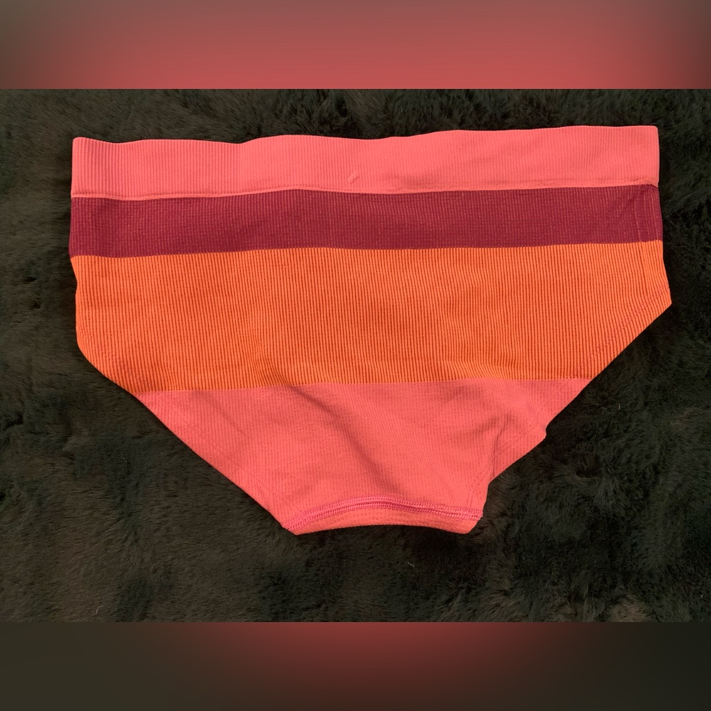 NWT AERIE SEAMLESS STRIPED BREIFS - Picture 3 of 3
